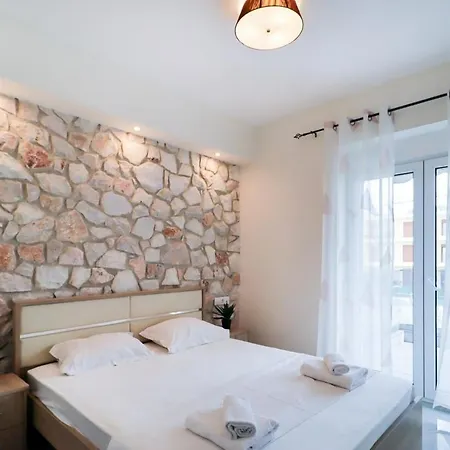 Vicktoria Deluxe With 2 Bedrooms