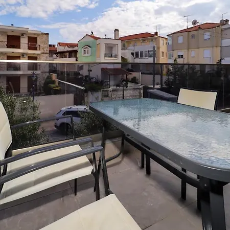 Apartment Vicktoria Deluxe With 2 Bedrooms *